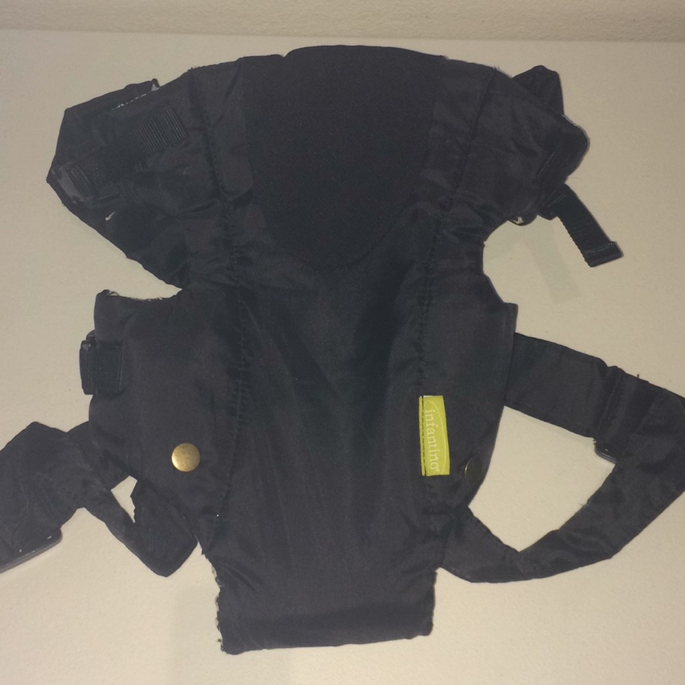 Front Carrying Infantino Baby Carrier